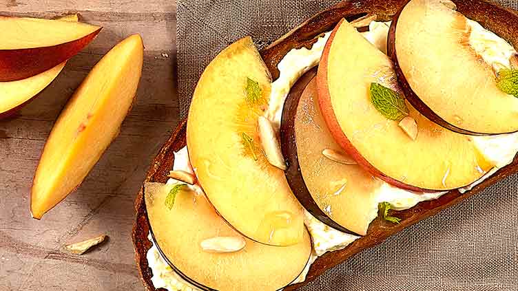 Stone Fruit with Maple Cream Cheese and Almond Tartines